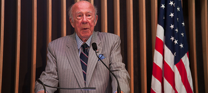 photo - George Shultz